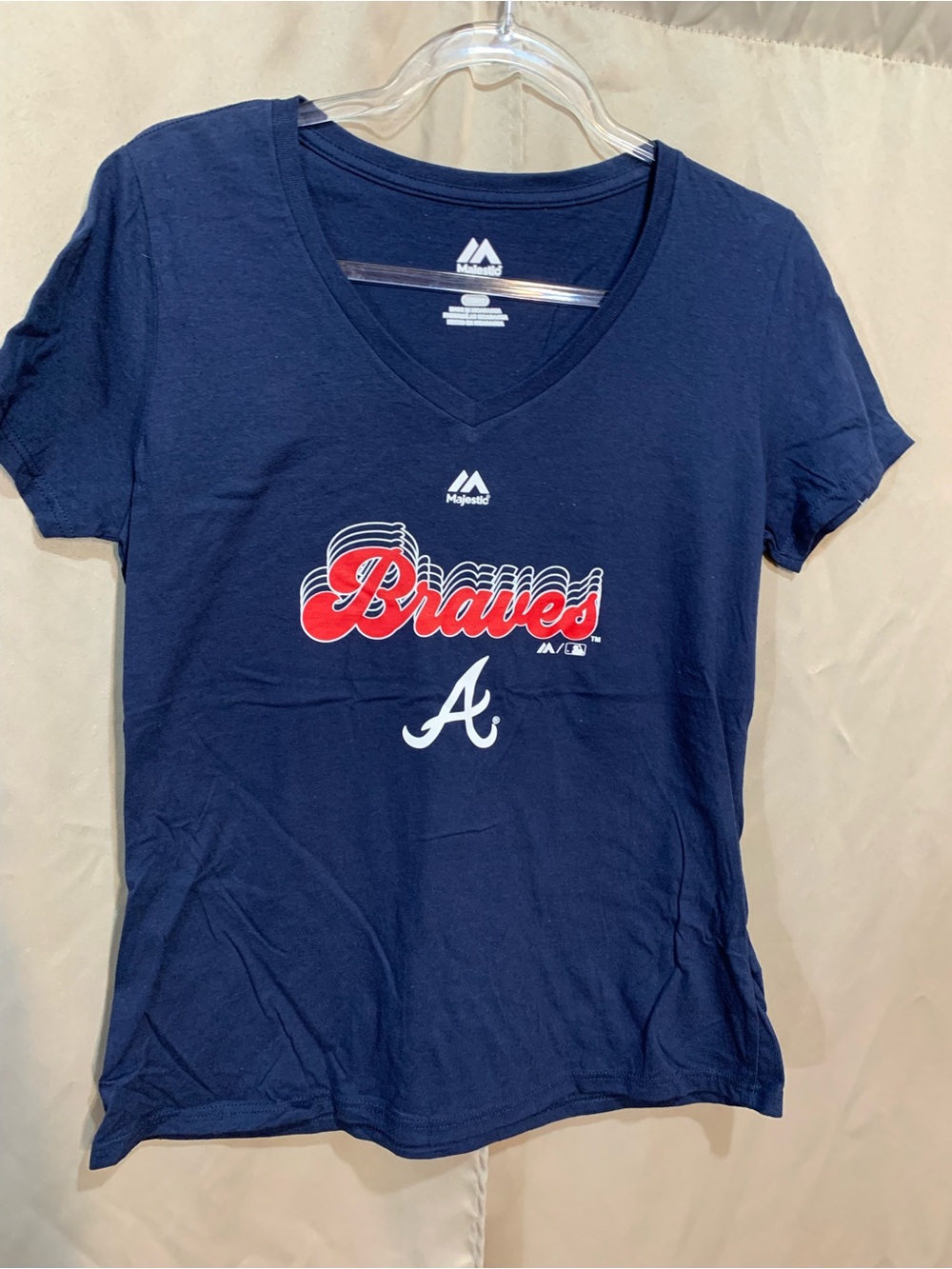Majestic Navy Atlanta Braves V-Neck Tee with Red Logo 105/3